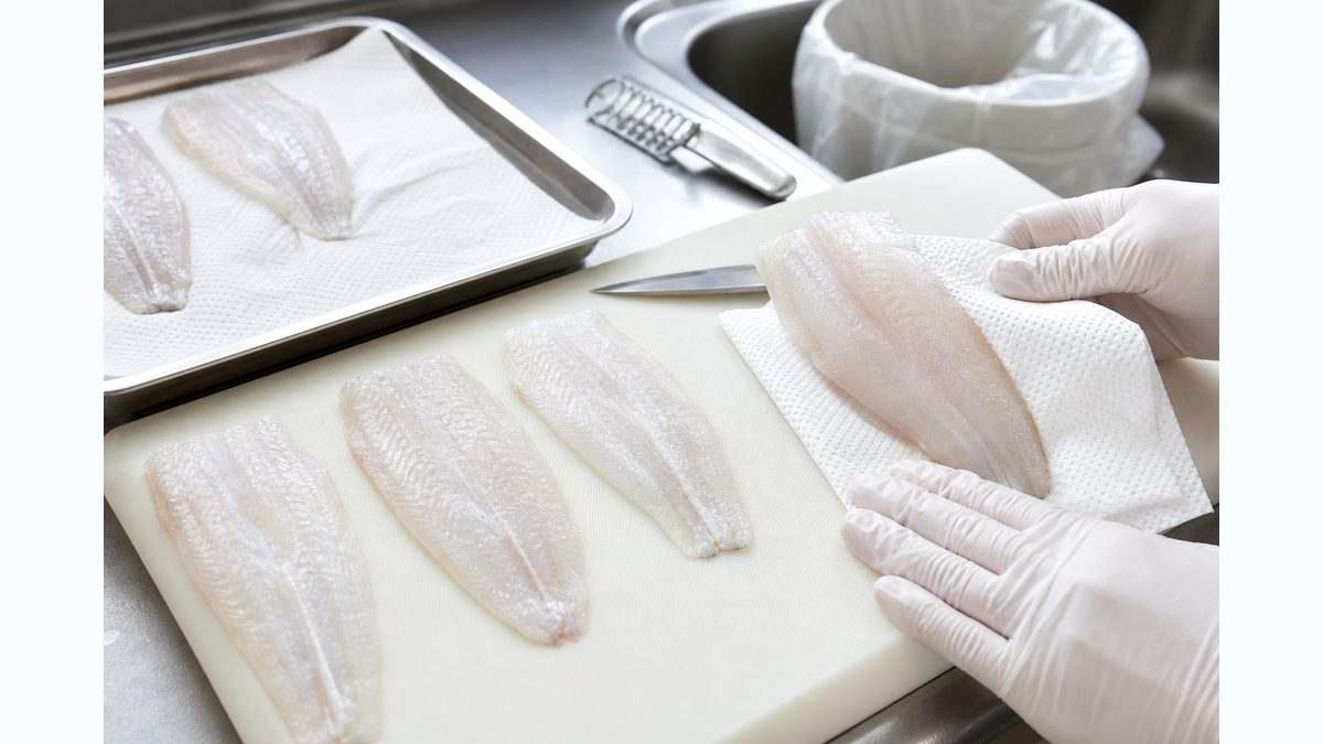 釣りたてキスの下処理の要点をまとめた釣り攻略インフォグラフィック